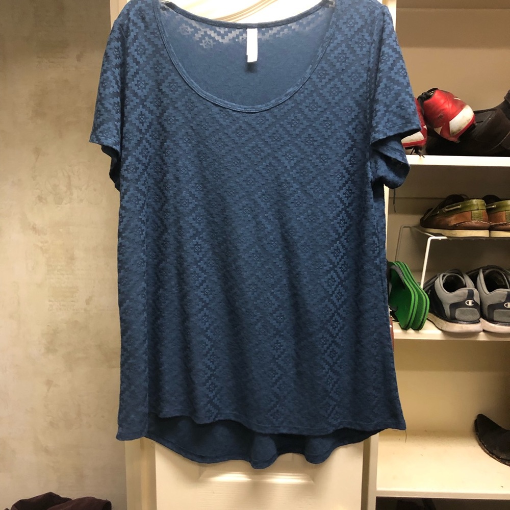 Lularoe Classic Tee